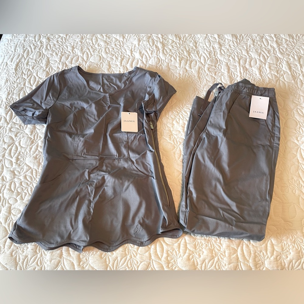 Jaanuu scrub set - gray